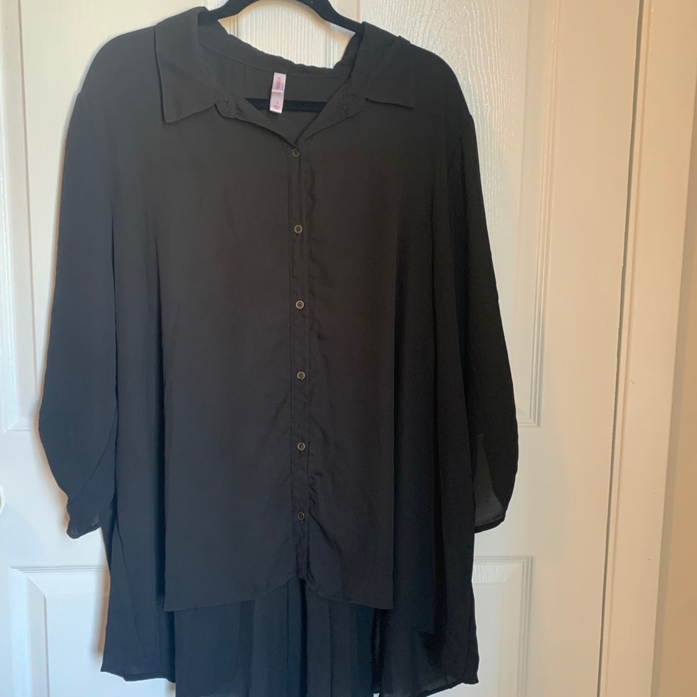 Xhiliration button up black tunic 3X